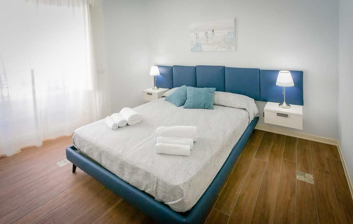 Le Suite Del Corso Cefalu Bagian luar foto